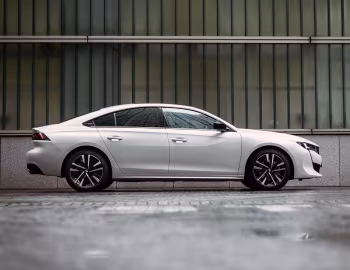 Peugeot 508 GT HYBRID [Japan] '2021–23