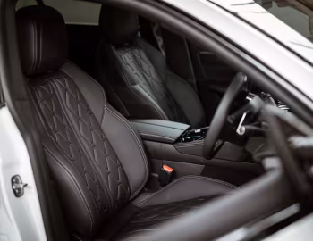 Interior Peugeot 508 GT HYBRID [Japan] '2021–23