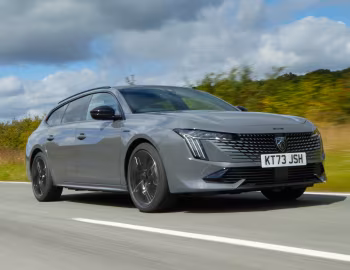 Peugeot 508 GT HYBRID SW [UK-spec] '2023–24