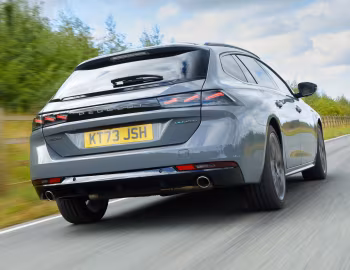 Peugeot 508 GT HYBRID SW [UK-spec] '2023–24