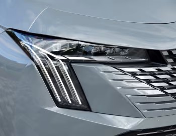 Peugeot 508 GT HYBRID SW [UK-spec] '2023–24