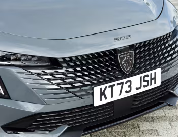Peugeot 508 GT HYBRID SW [UK-spec] '2023–24