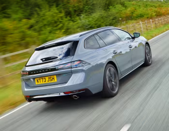 Peugeot 508 GT HYBRID SW [UK-spec] '2023–24