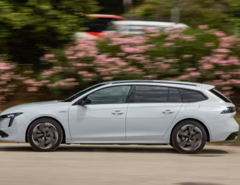 Peugeot 508 HYBRID SW [Worldwide] '2023–25