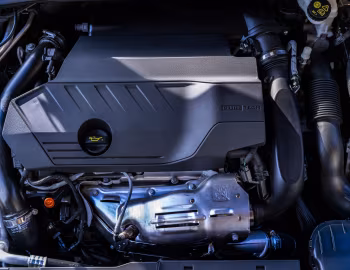 Under The Hood 508 Peugeot Sport Engineered [UK-spec] '2021–23