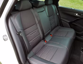 Інтер'єр Peugeot 508 SW [Japan] '07.2016–11.2018