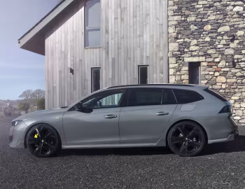 508 SW Peugeot Sport Engineered [UK-spec] '2021–23