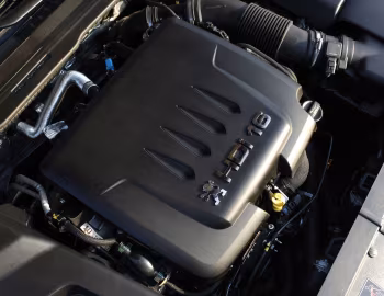 Sob o capô Peugeot 607 2.2 HDi [Worldwide] '2004–10