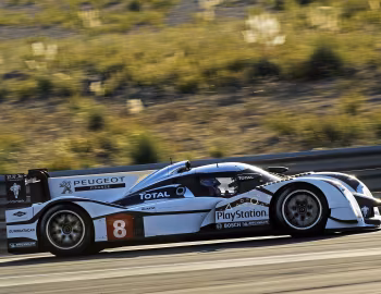 Peugeot 908 HYbrid4 '03.2011