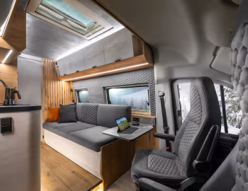 Interior 2024–25 Globe-Traveller Falcon 2XS '2023–25