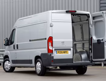 Peugeot Boxer Van L2H2 [UK-spec] '2014–23