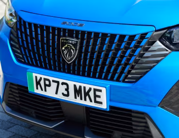 Peugeot E-2008 [UK-spec] '2023–pr.
