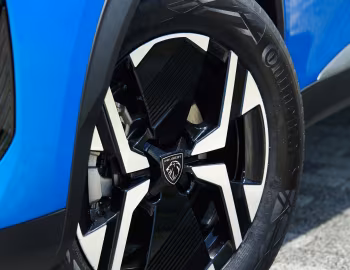 Peugeot E-2008 [UK-spec] '2023–pr.
