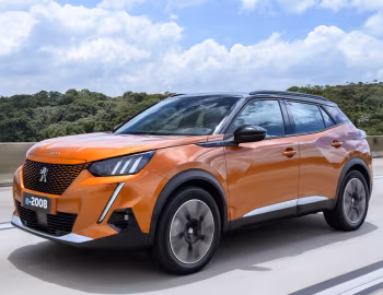 Peugeot e-2008 GT [Latam] '2022–23