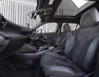Interior Peugeot e-2008 GT [Australia] '2023