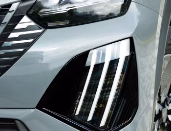 Peugeot E-2008 GT [UK-spec] '2023–pr.