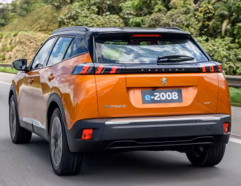 Peugeot e-2008 GT [Latam] '2022–23