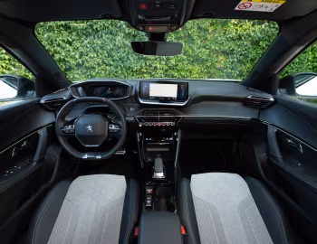 Painel frontal Peugeot e-2008 GT [Worldwide] '2019–23