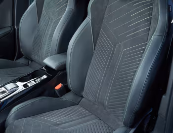 Intérieur Peugeot E-2008 GT [UK-spec] '2023–pr.