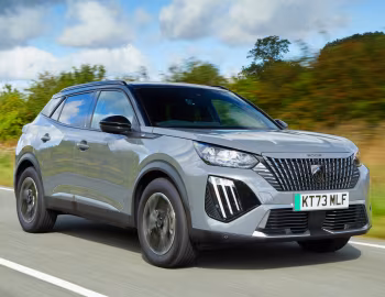 Peugeot E-2008 GT [UK-spec] '2023–pr.