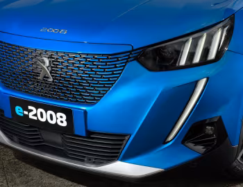 Peugeot e-2008 GT [Latam] '2022–23