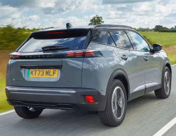 Peugeot E-2008 GT [UK-spec] '2023–pr.