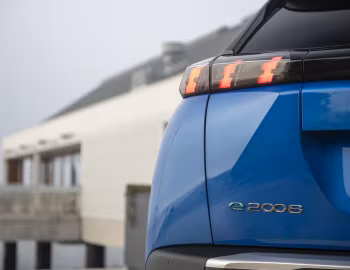 Peugeot e-2008 GT [Australia] '2023