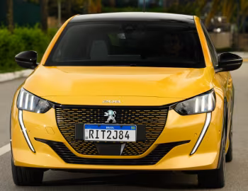 Peugeot e-208 GT [Latam] '2021–pr.