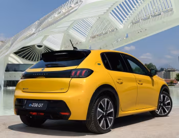 Peugeot e-208 GT [Latam] '2021–pr.