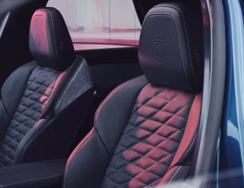 Interior Peugeot E-3008 GT [Worldwide] '2024–pr.