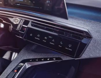 Interior Peugeot E-3008 GT [Worldwide] '2024–pr.