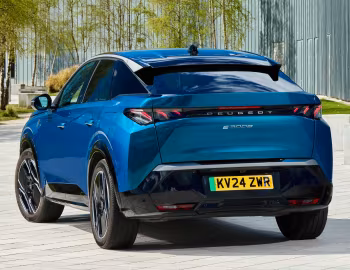 Peugeot E-3008 GT [UK-spec] '2024–н.ч.