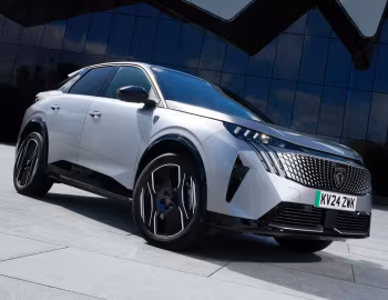 Peugeot E-3008 GT [UK-spec] '2024–н.ч.