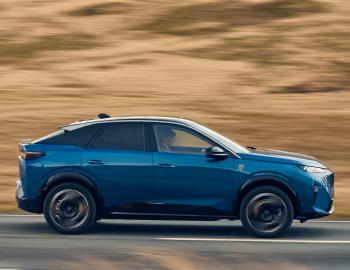Peugeot E-3008 GT [UK-spec] '2024–pr.