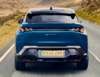 Peugeot E-3008 GT [UK-spec] '2024–pr.