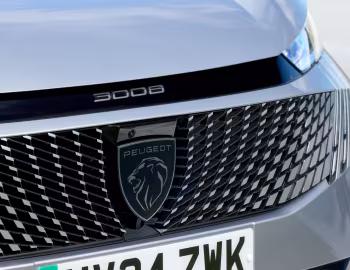 Логотип Peugeot E-3008 GT [UK-spec] '2024–н.ч.