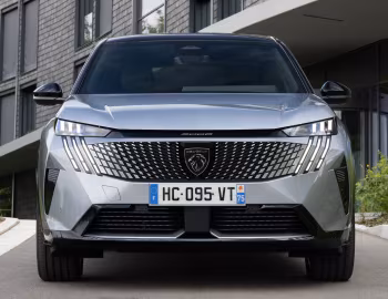 Peugeot E-3008 GT Dual Motor [Worldwide] '2025–pr.