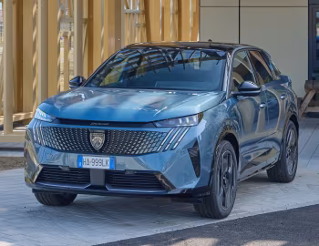 Peugeot E-3008 GT Long Range [Worldwide] '2024–н.ч.