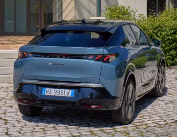 Peugeot E-3008 GT Long Range [Worldwide] '2024–pr.
