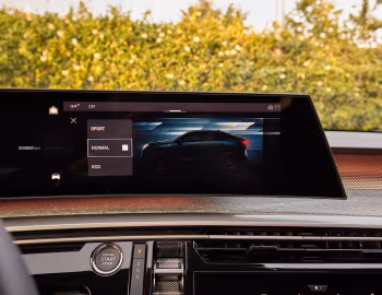 Interior Peugeot E-3008 GT Long Range [Worldwide] '2024–pr.