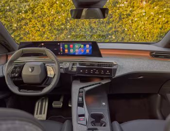 Front Panel Peugeot E-3008 GT Long Range [Worldwide] '2024–pr.