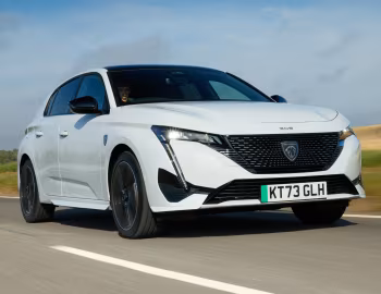 Peugeot E-308 GT [UK-spec] '2023–pr.