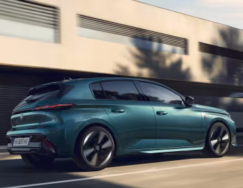 Peugeot E-308 GT [Worldwide] '2025–pr.