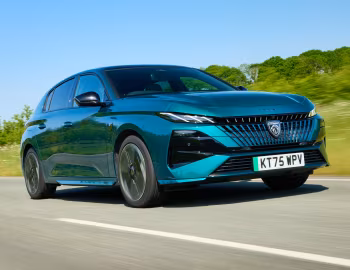 Peugeot E-308 GT [UK-spec] '2026