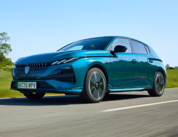 Peugeot E-308 GT [UK-spec] '2026
