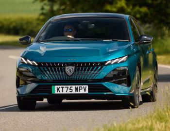 Peugeot E-308 GT [UK-spec] '2026