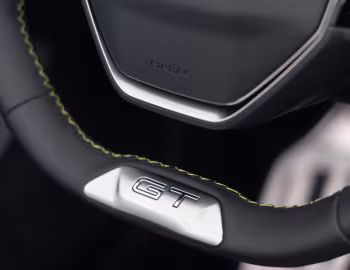 Інтер'єр Peugeot E-308 GT [Worldwide] '2023–25