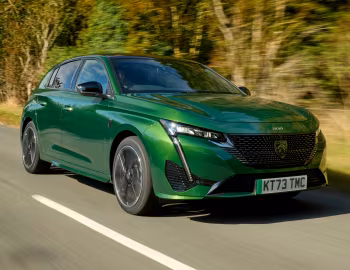 Peugeot E-308 GT [UK-spec] '2023–pr.
