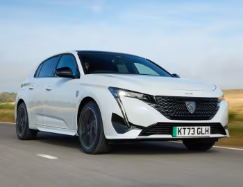 Peugeot E-308 GT [UK-spec] '2023–pr.