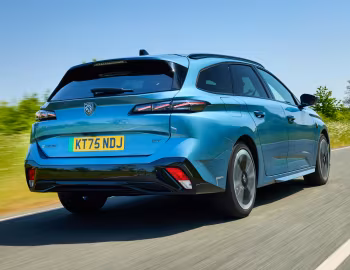 Peugeot E-308 SW GT [UK-spec] '2026